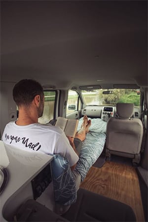 Mad-Campers-Self-Contained-Campervan-1-Berth-lifestyle-1